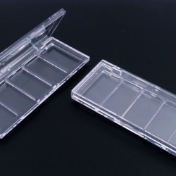 Clear eyeshadow pallet